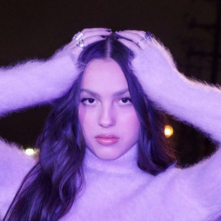 Okładka artysty Olivia Rodrigo