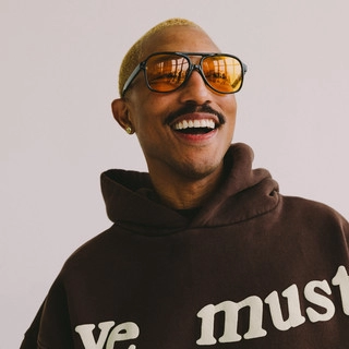 Okładka artysty Pharrell Williams
