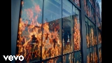 Okładka teledysku Mentre Los Angeles Brucia