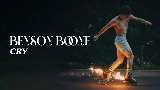 Okładka teledysku Cry