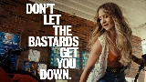 Okładka teledysku Don’t Let The Bastards Get You Down