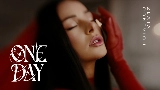 Okładka teledysku ONE DAY